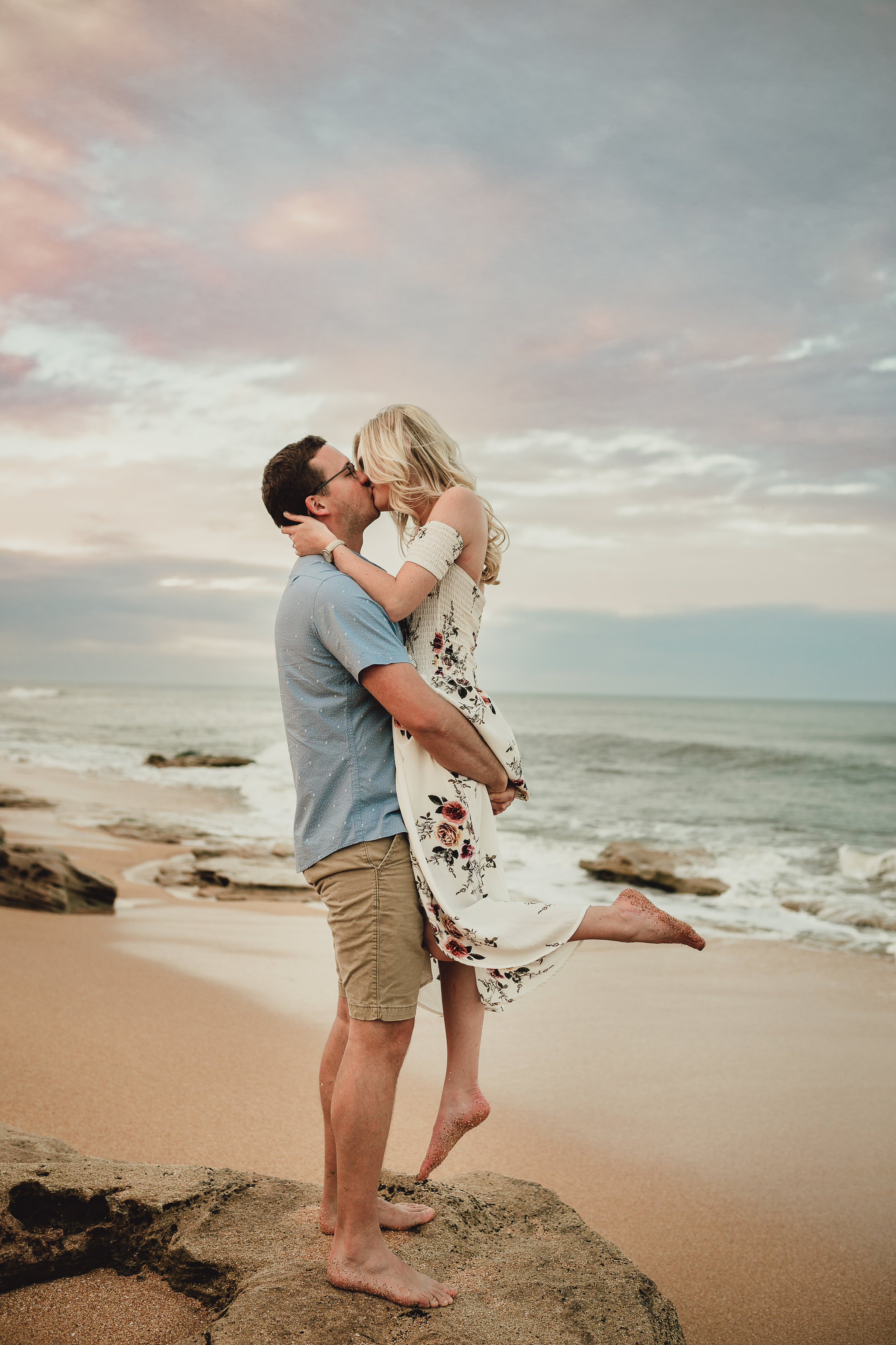 Daytona Beach Engagement Photographer, Washington Oaks Gardens and beach engagement pictures