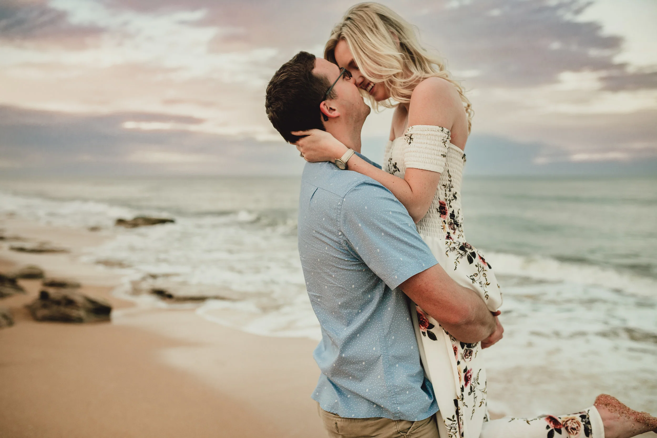 Daytona Beach Engagement Photographer, Washington Oaks Gardens and beach engagement pictures