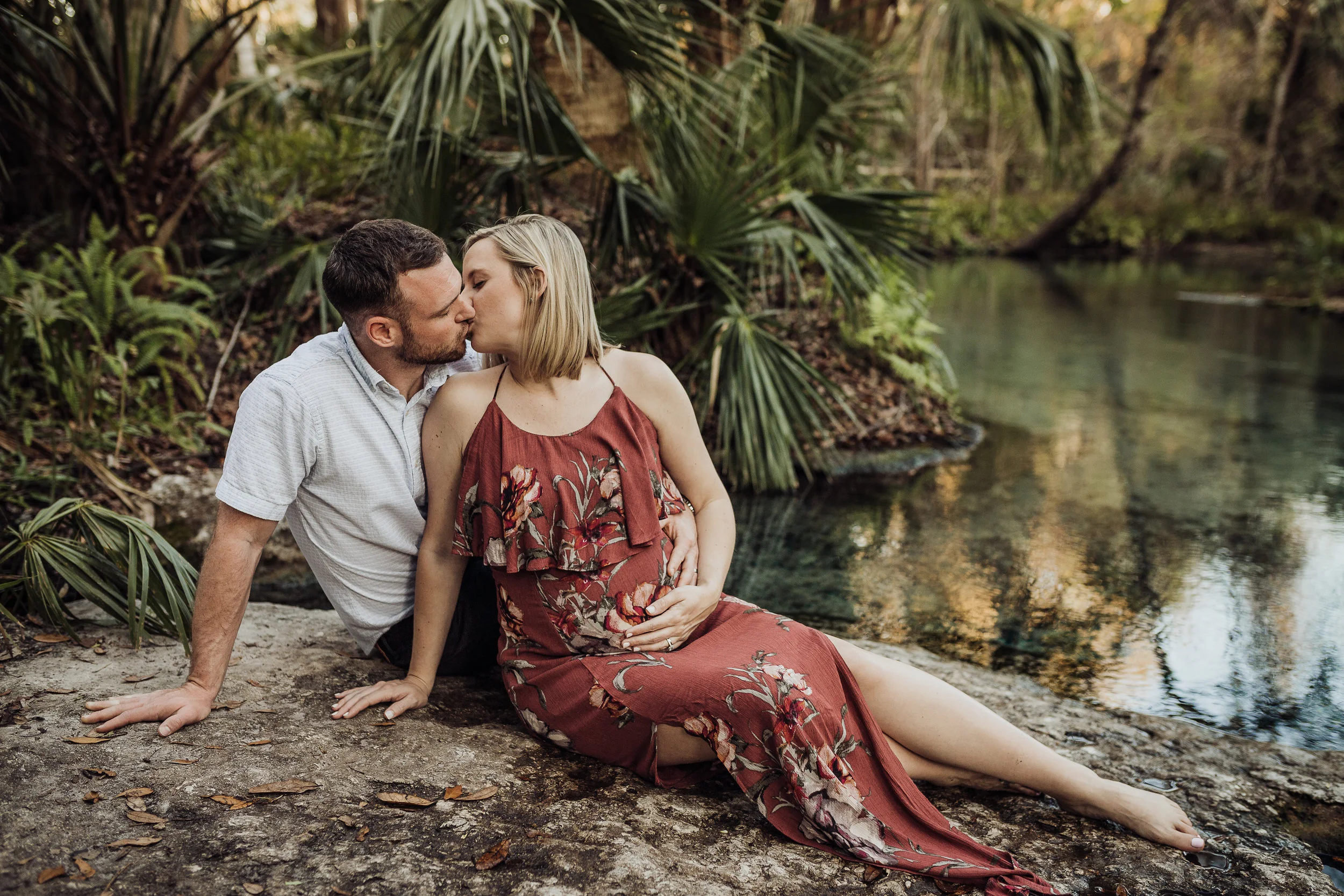 Orlando Maternity Photographer with session location at Kelly Spring park with a boho maxi dress