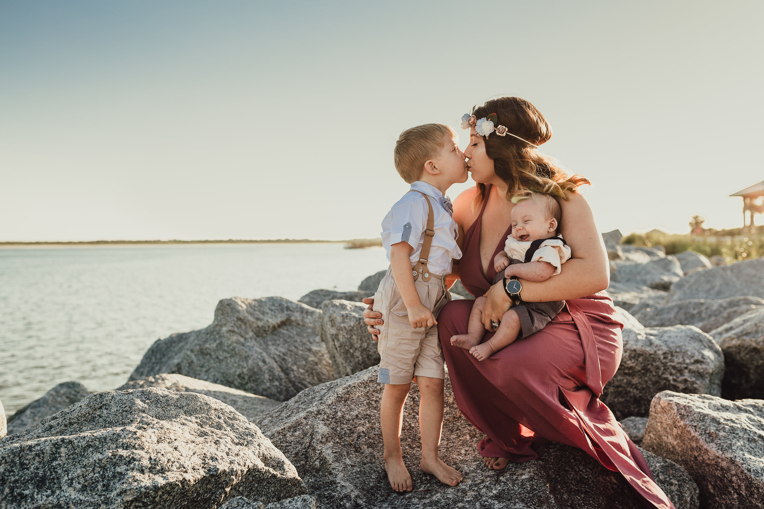 Daytona Beach and Ponce Inlet family photographer, what to wear for a beach photoshoot