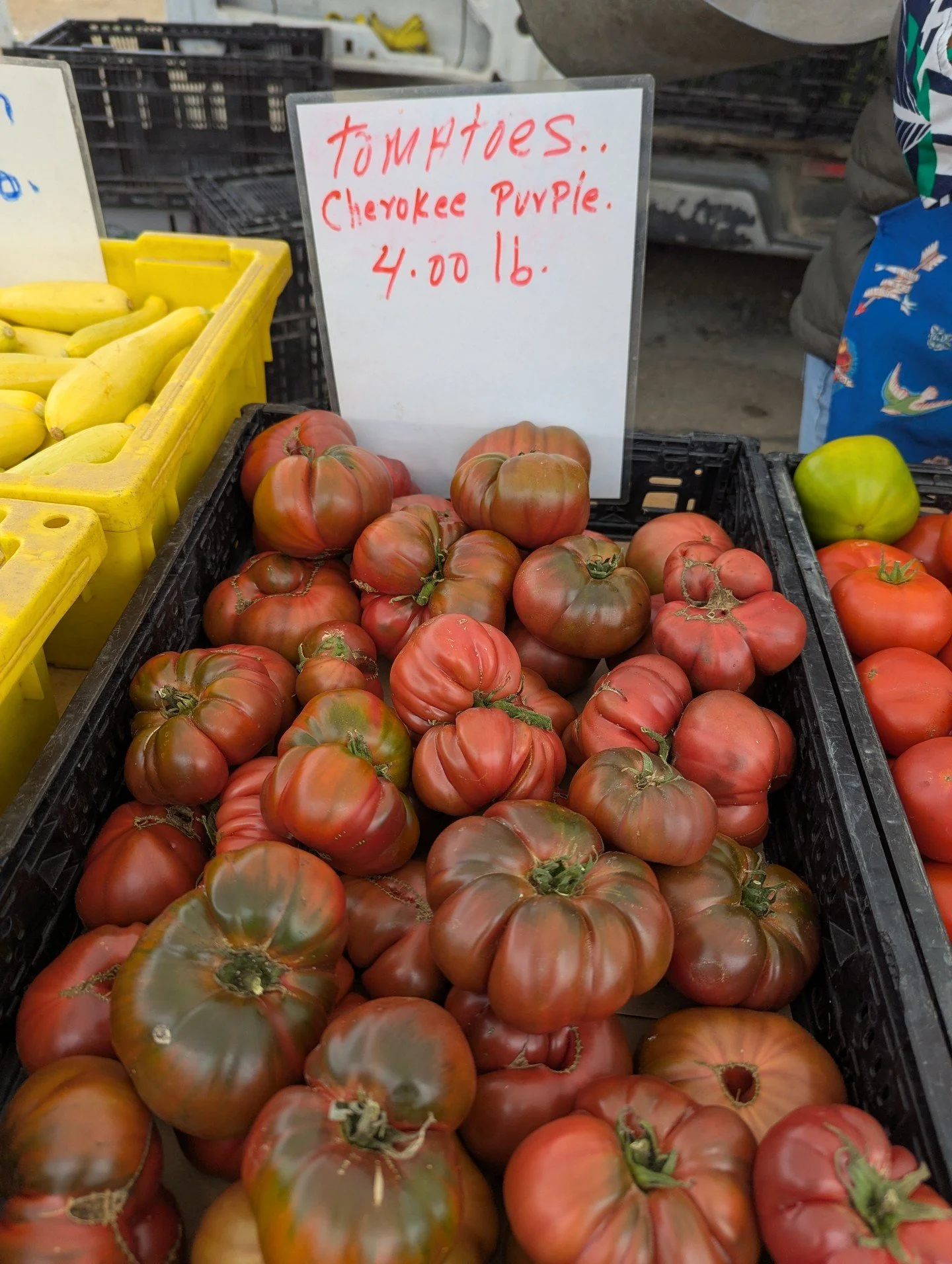 Cherokee Purple tomatoes, known for their deep, dusky-rose color and rich, complex, and sweet flavor with earthy &amp; smoky notes, were spotted at the market this week 🍅