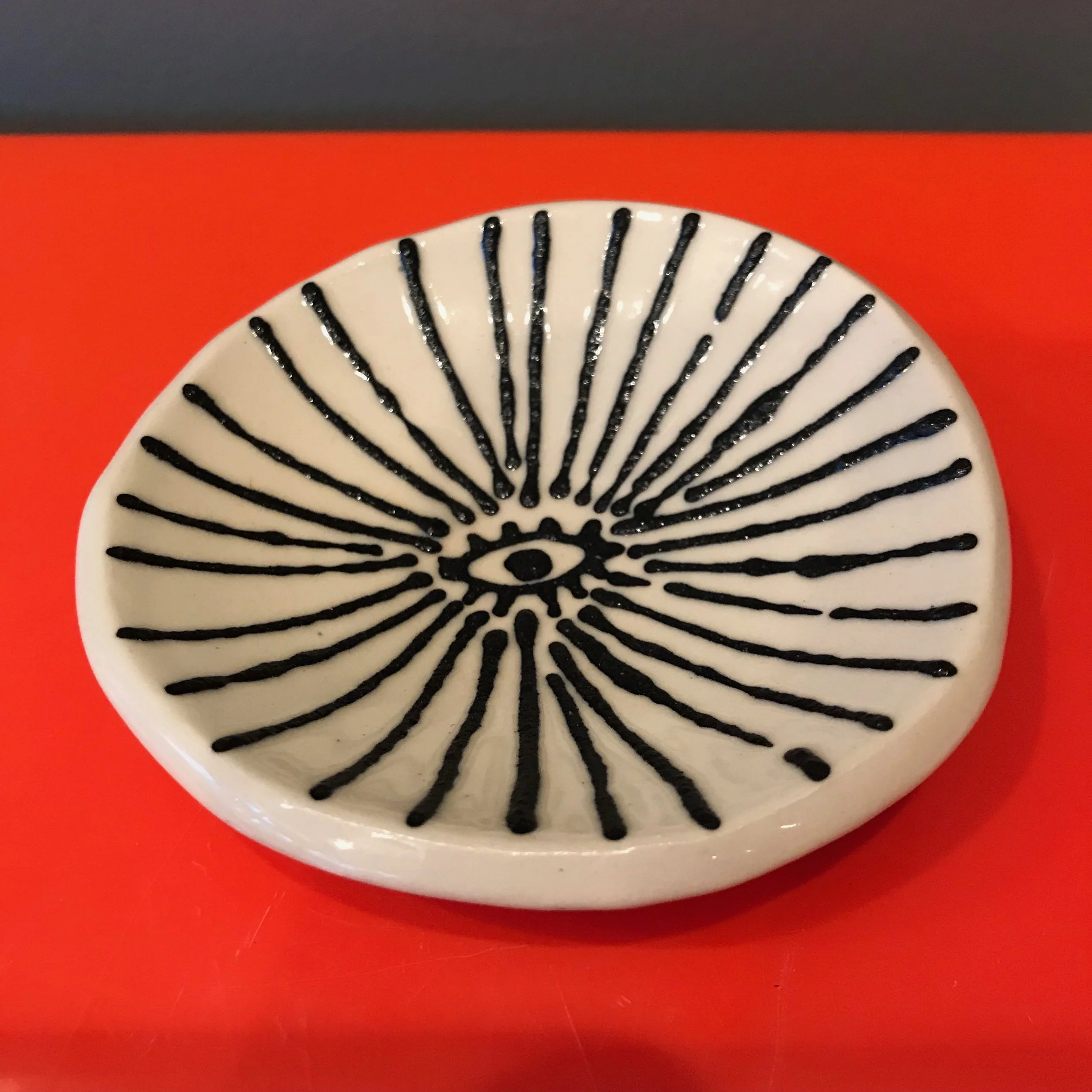 catchall mini saucer: eye with stripes
