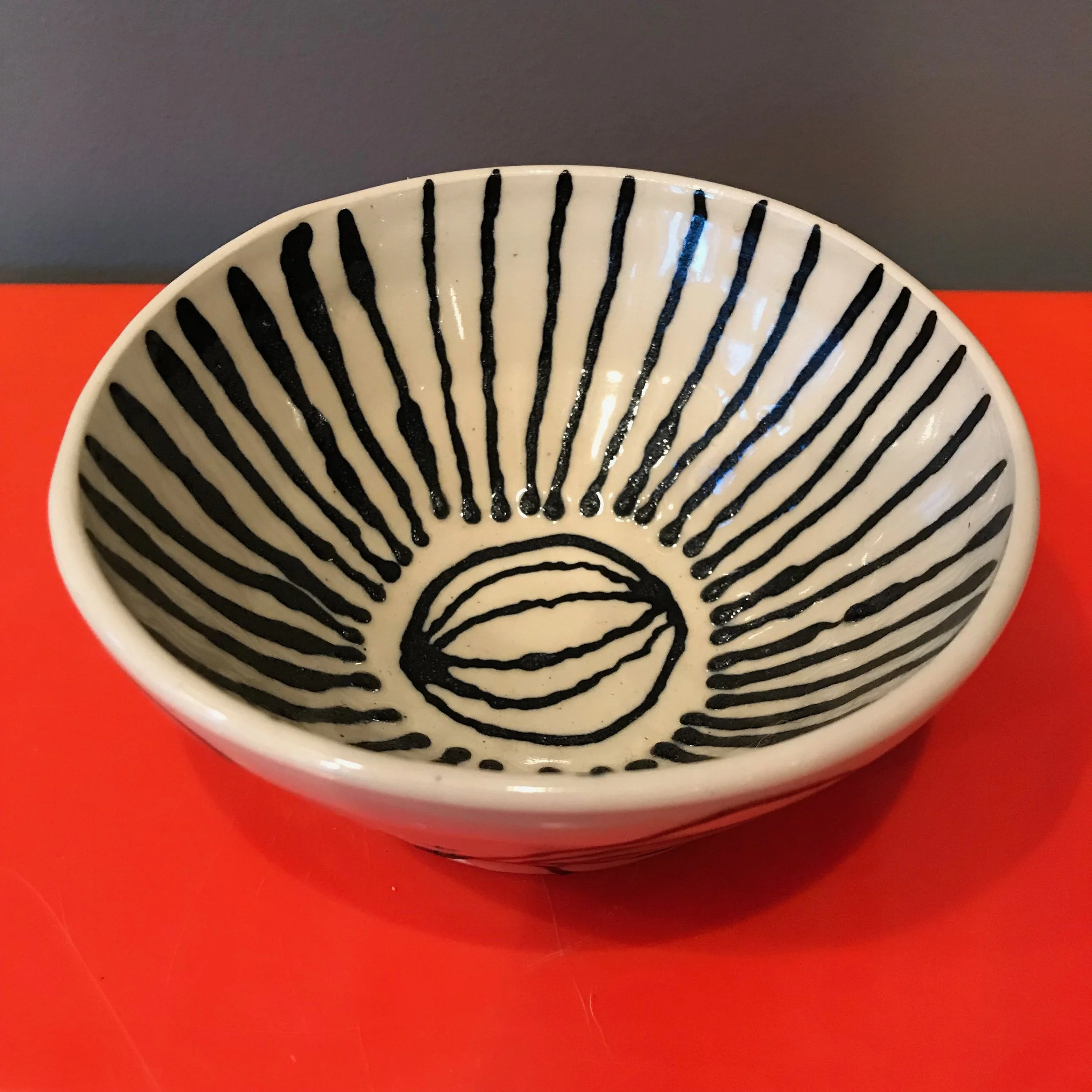 5" bowl with onion pattern