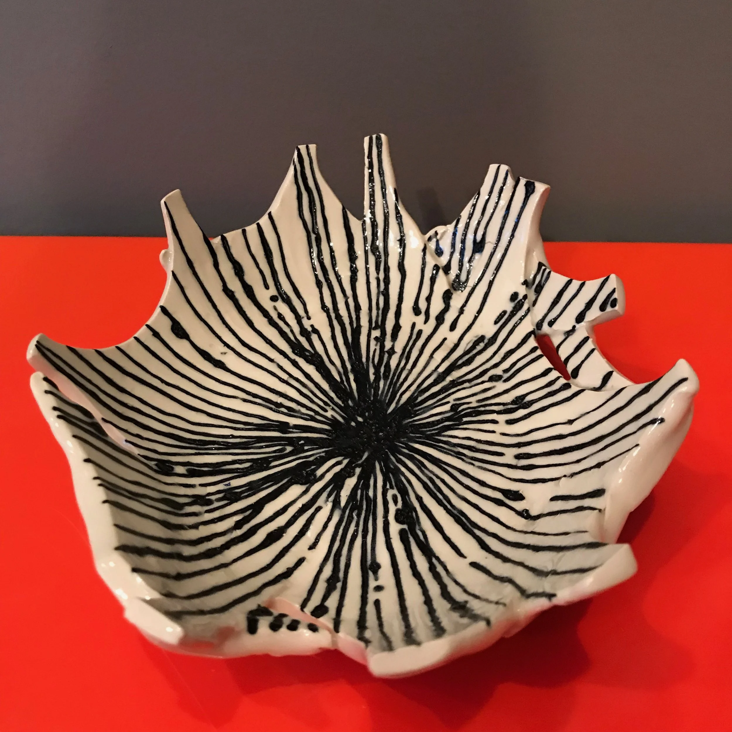 8" brutalist candy dish