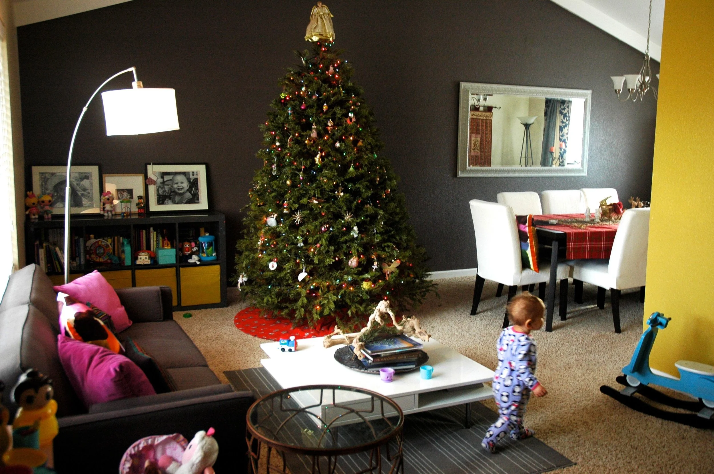 christmas-decor-with-kids.jpg