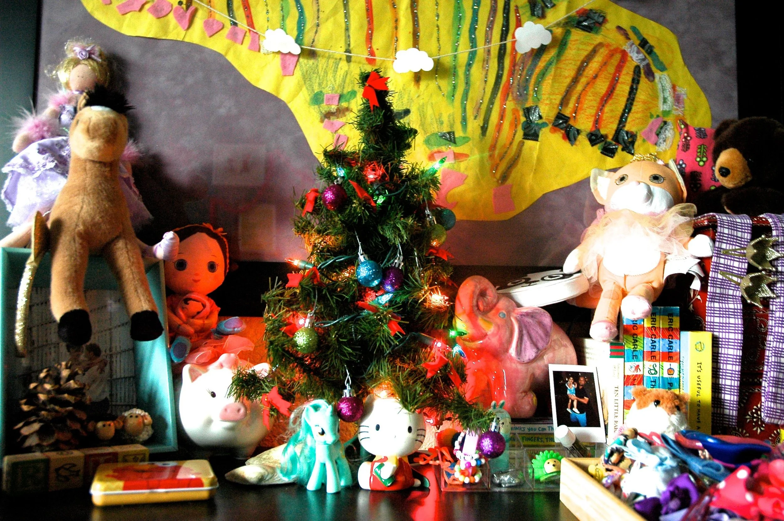 christmas-decore-with-toddlers-3.jpg