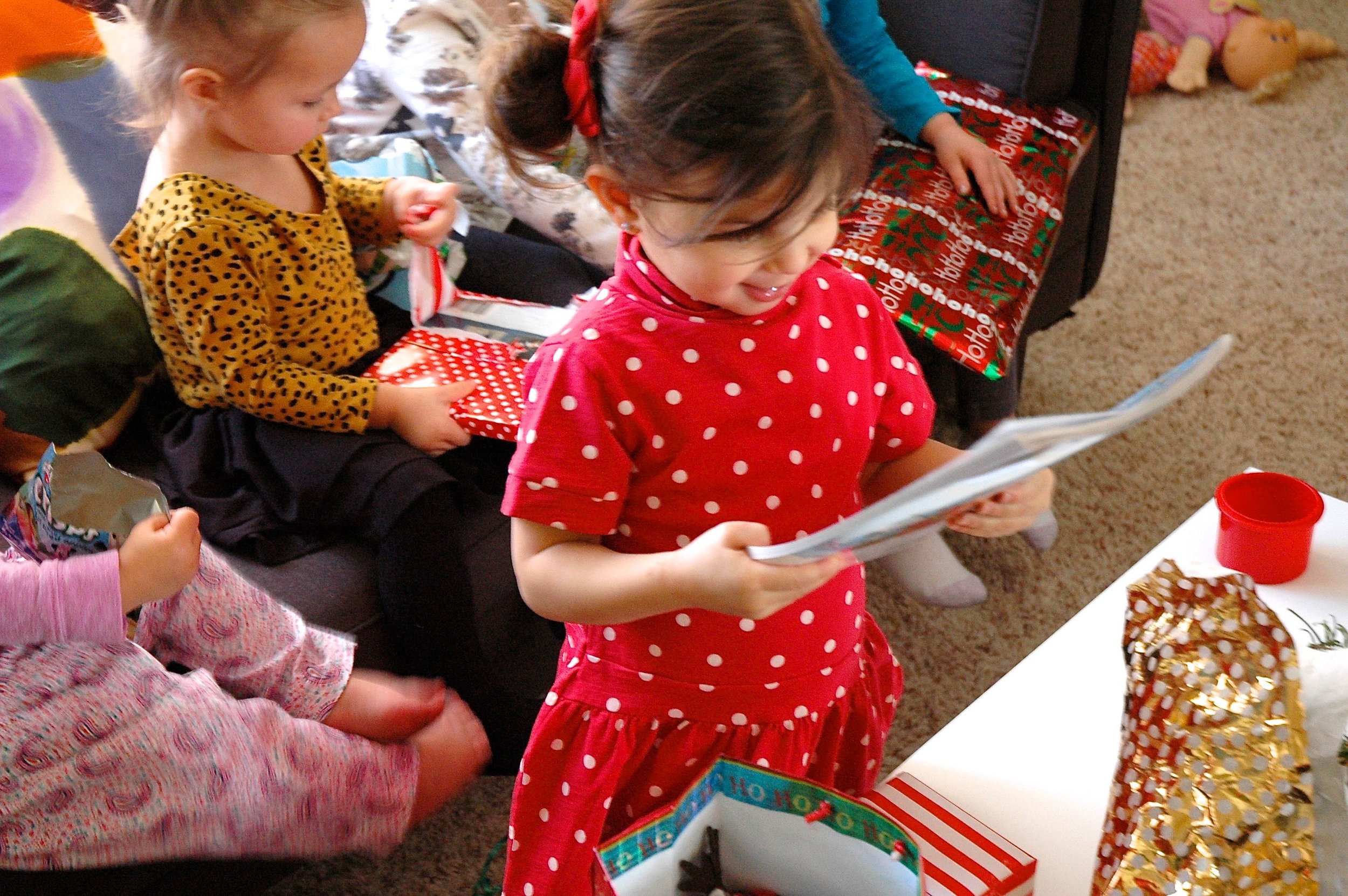 toddler-white-elephant-gift-exchange.jpg