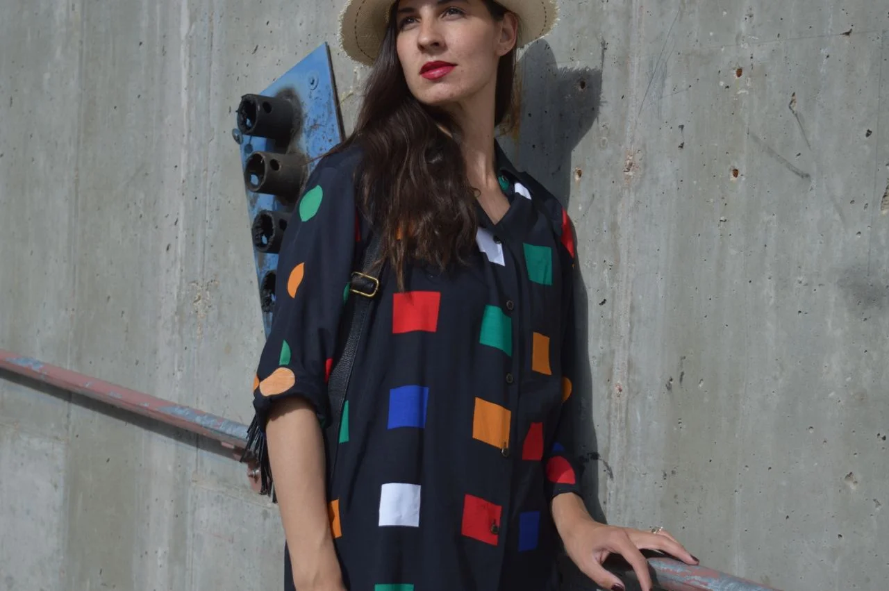 vintage-shapes-limited-blouse-2.jpg