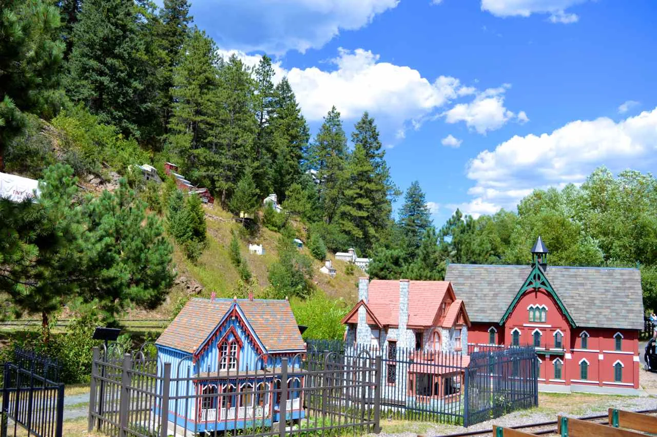 tiny-town-2.jpg
