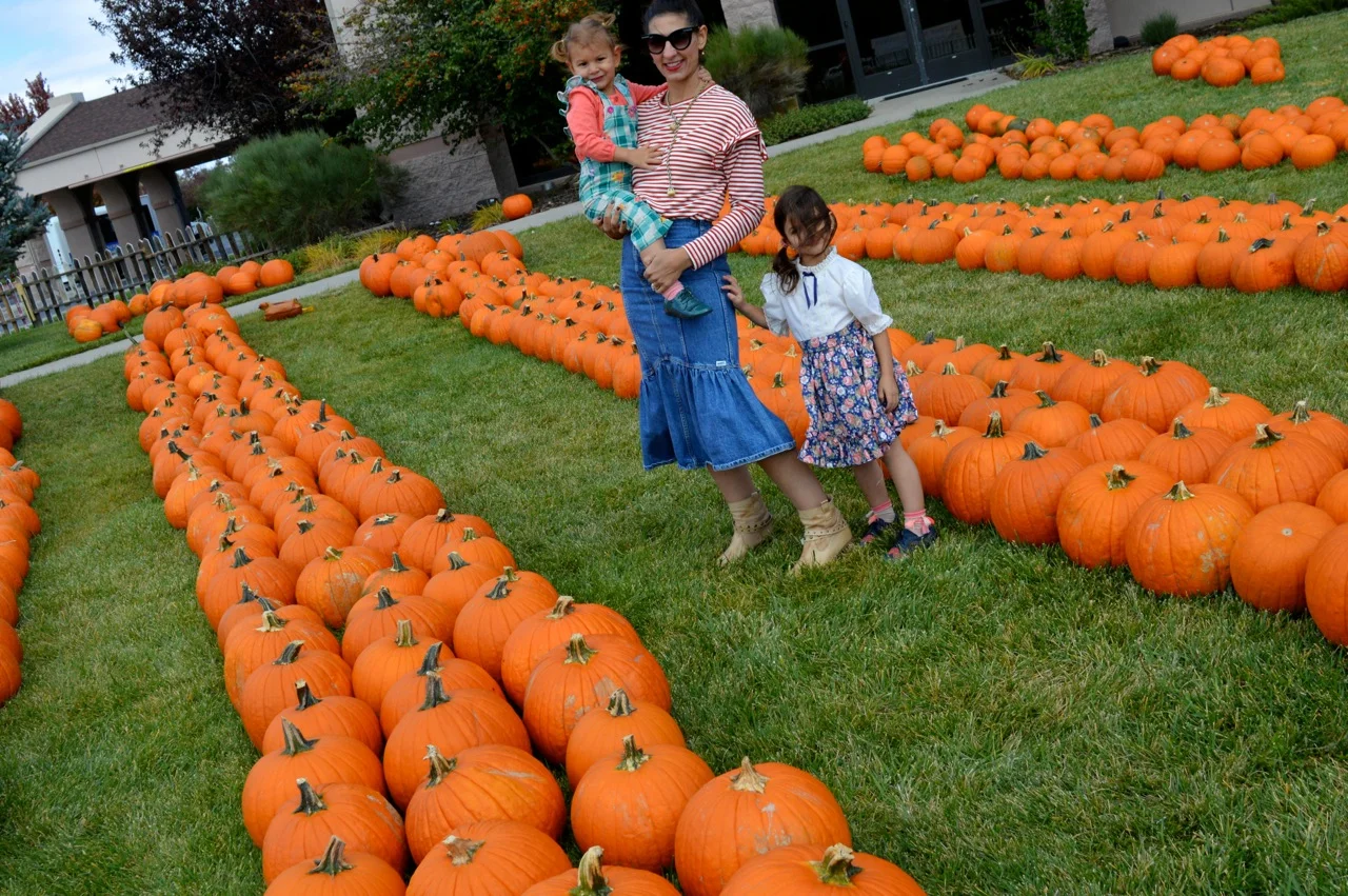 Church-Pumpkin-Patch-Aurora-Colorado-27.jpg