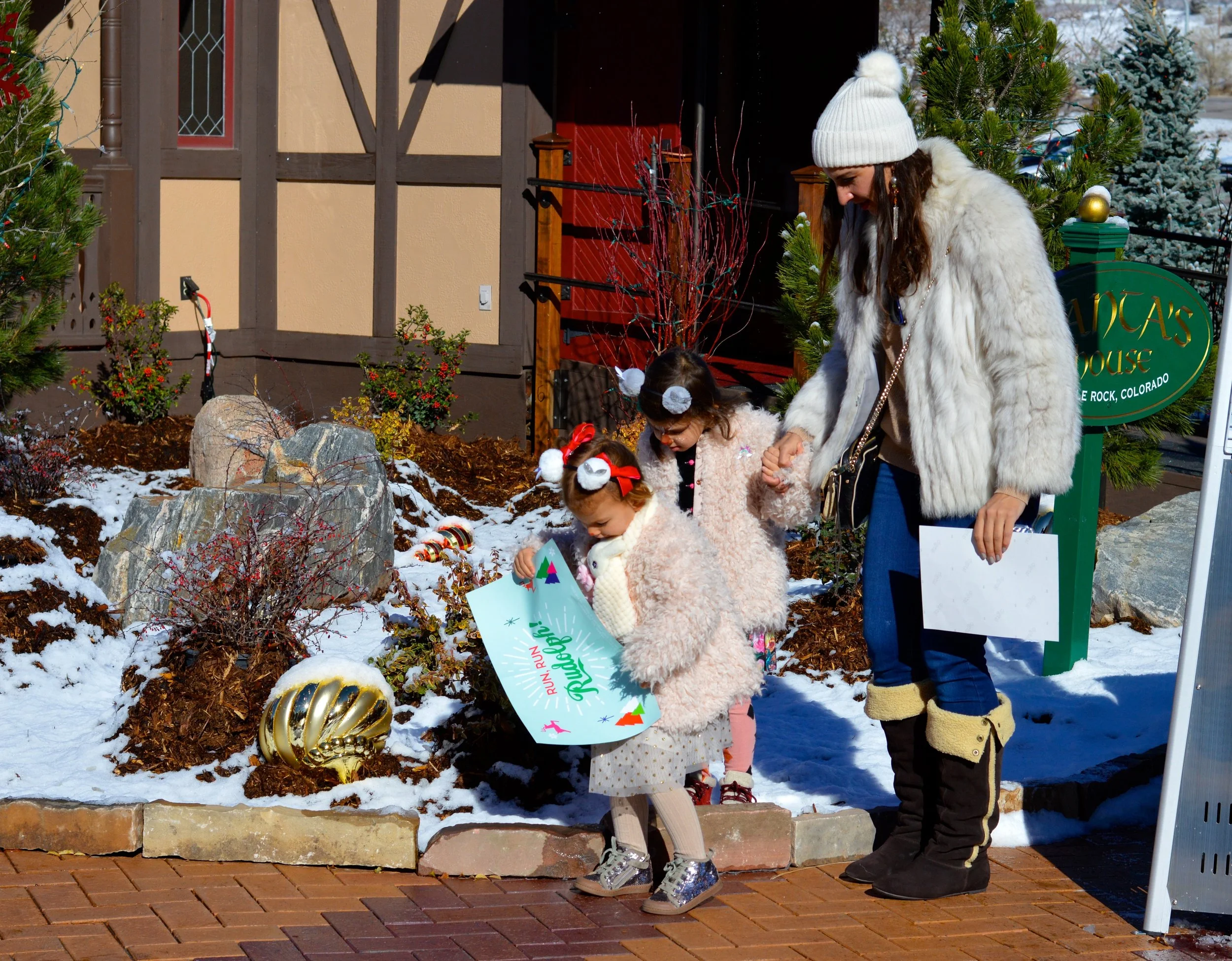 Castle Rock Outlets Santa 10.jpg