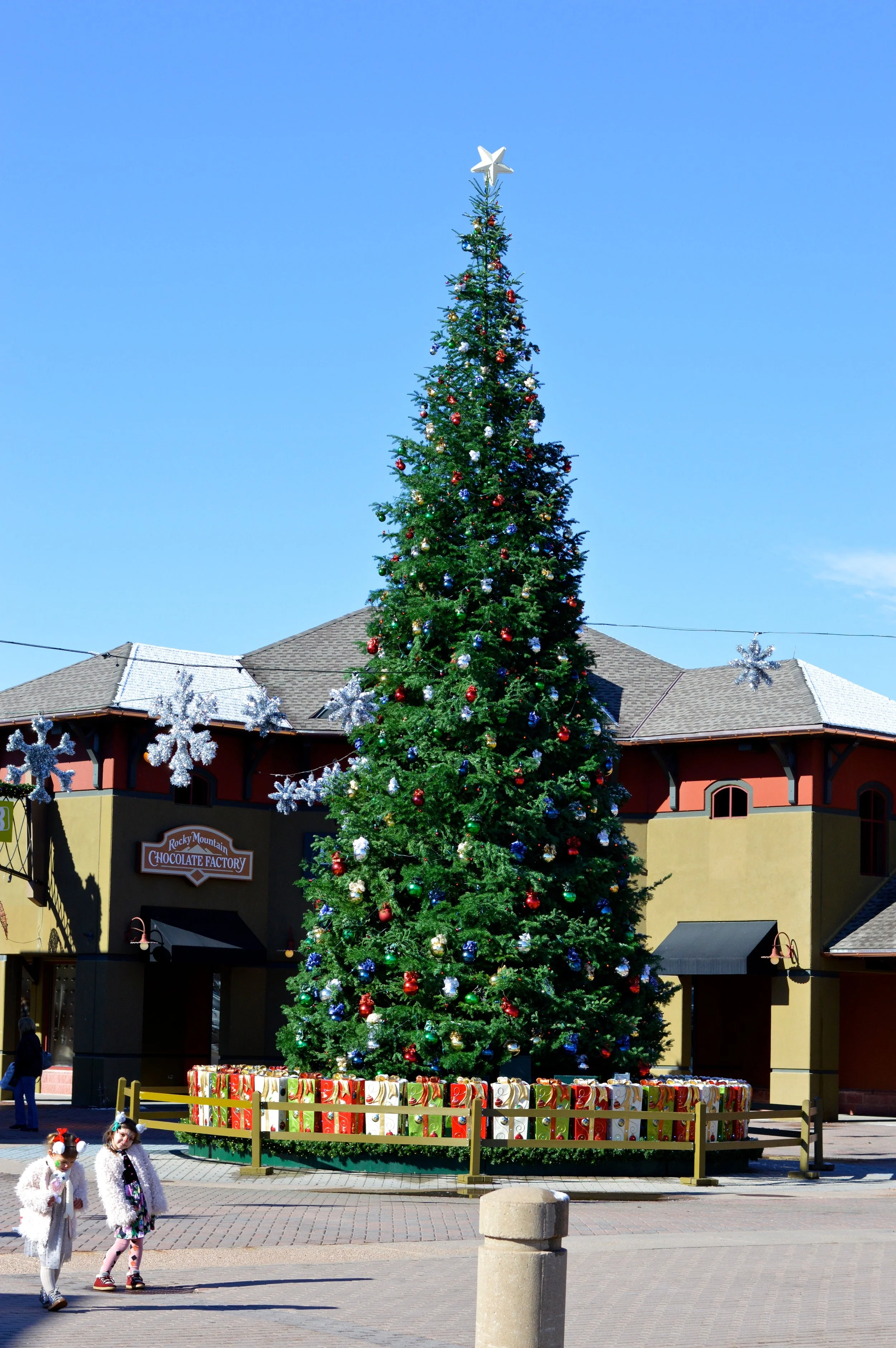 Castle Rock Outlets Santa 29.jpg