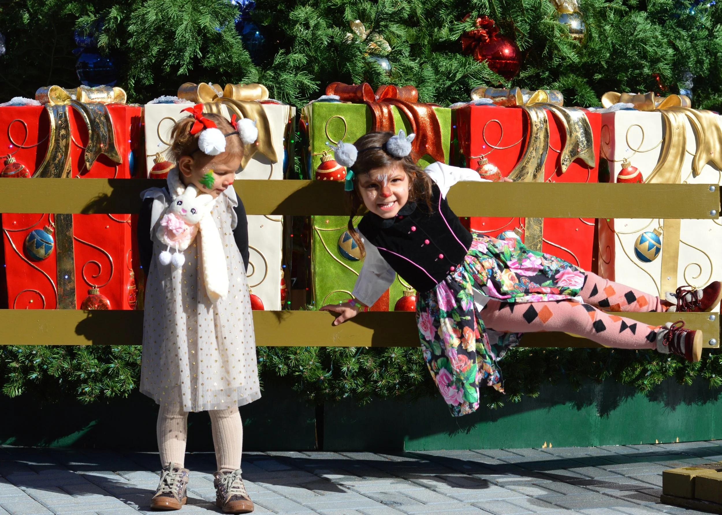 Castle Rock Outlets Santa 31.jpg