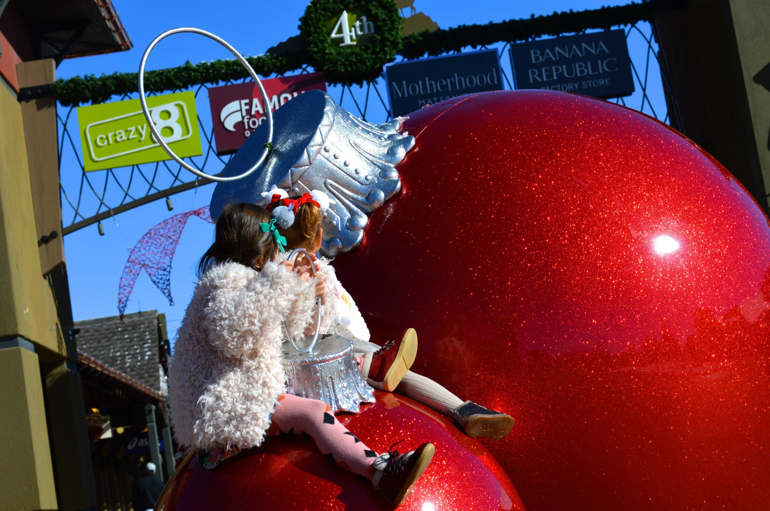 Castle Rock Outlets Santa 36.jpg