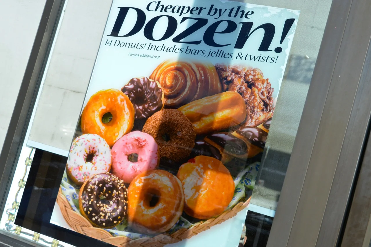 Winchells Donut Aurora 4.jpg