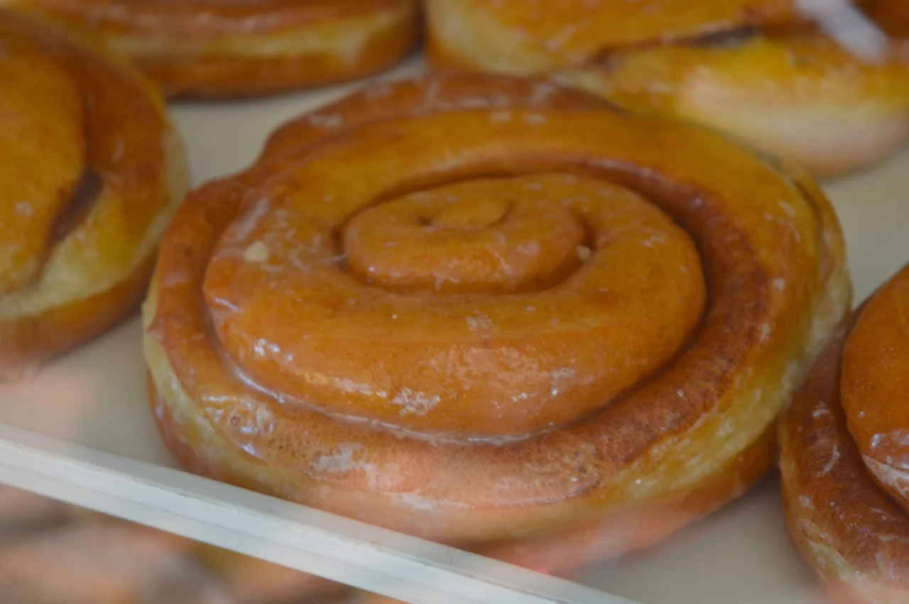 Winchells Donut Aurora 9.jpg