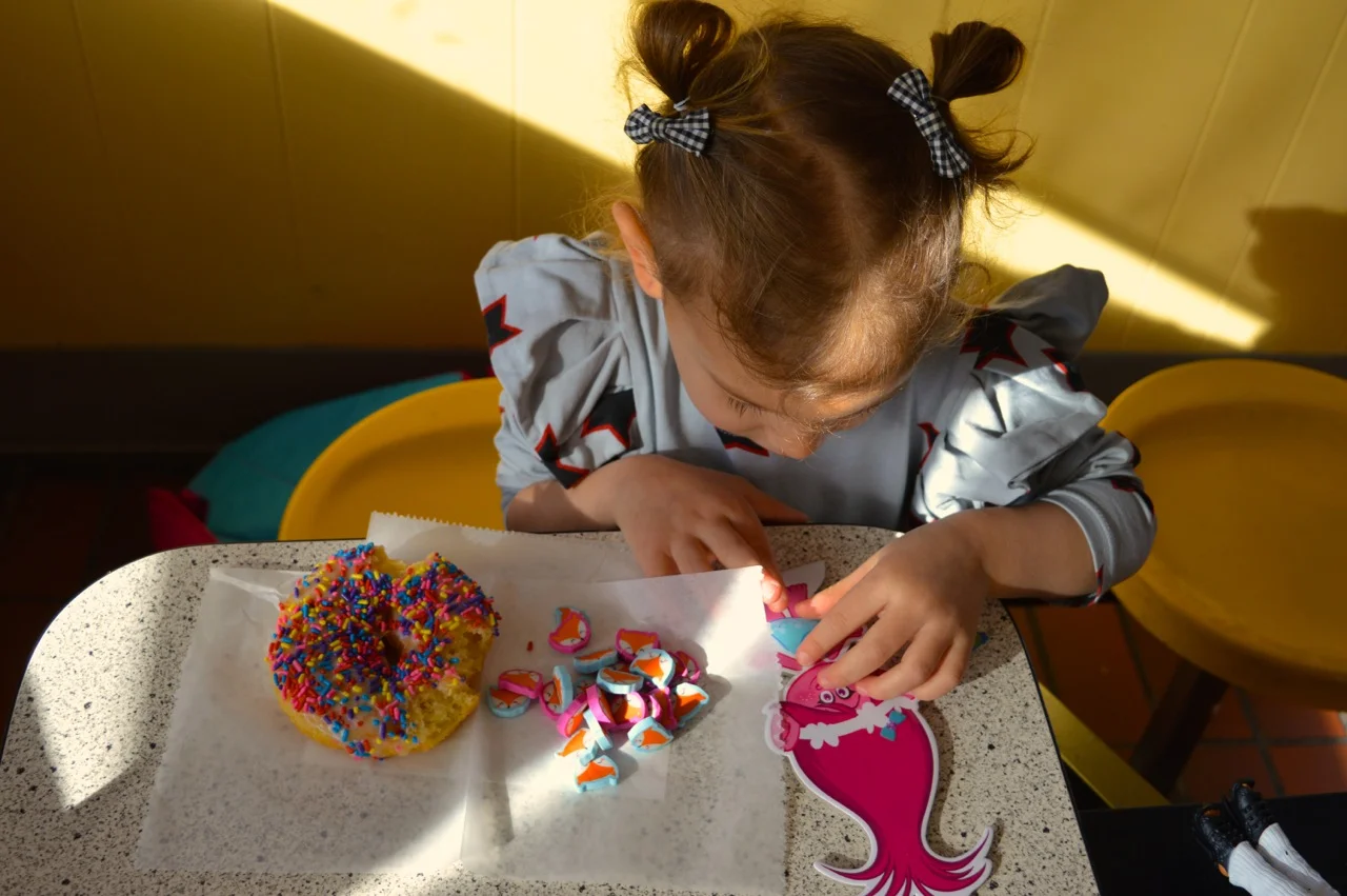 Winchells Donut Aurora 12.jpg