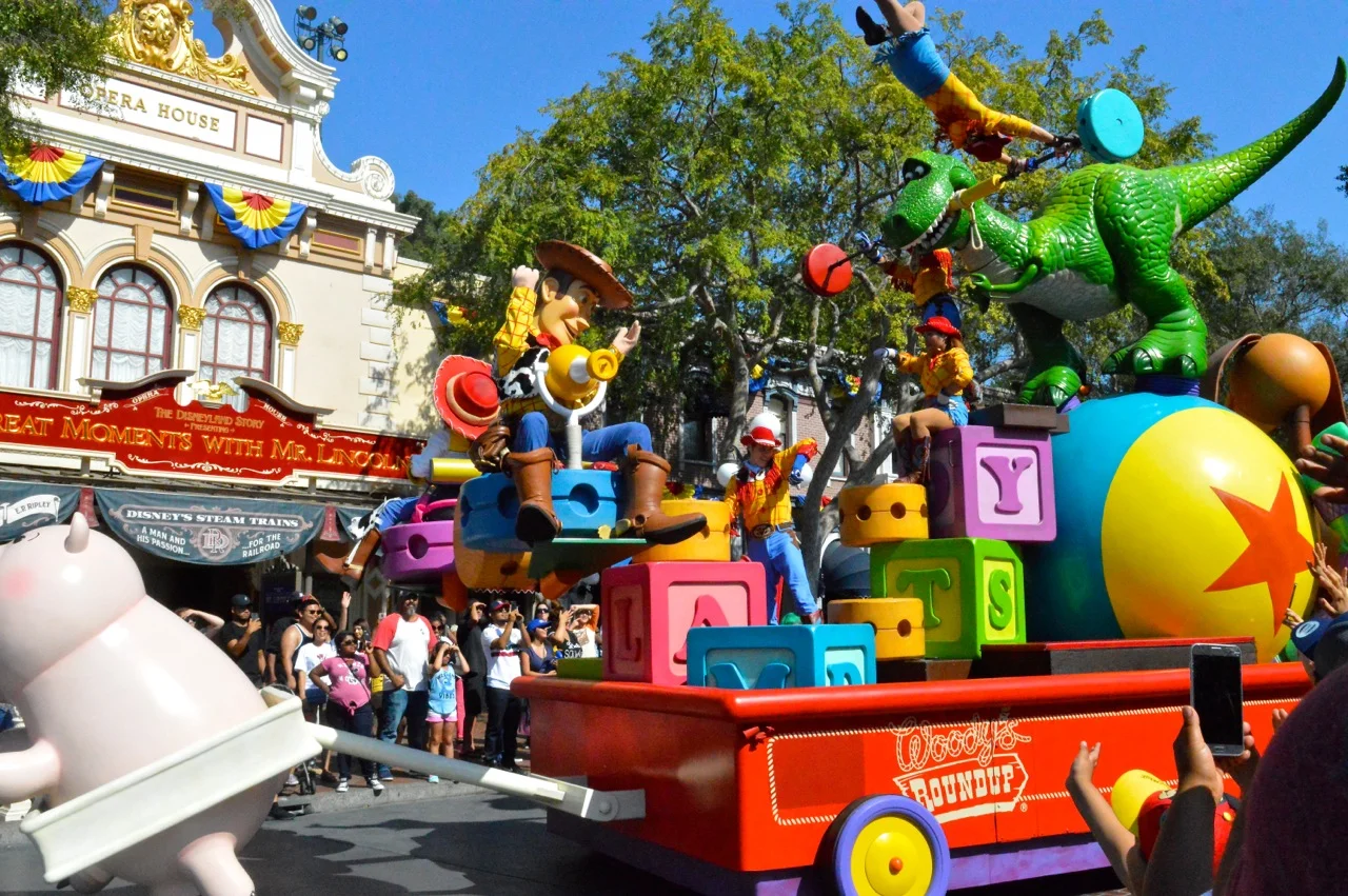 Disneyland California Adventureland with Toddlers July 2018 45.jpg