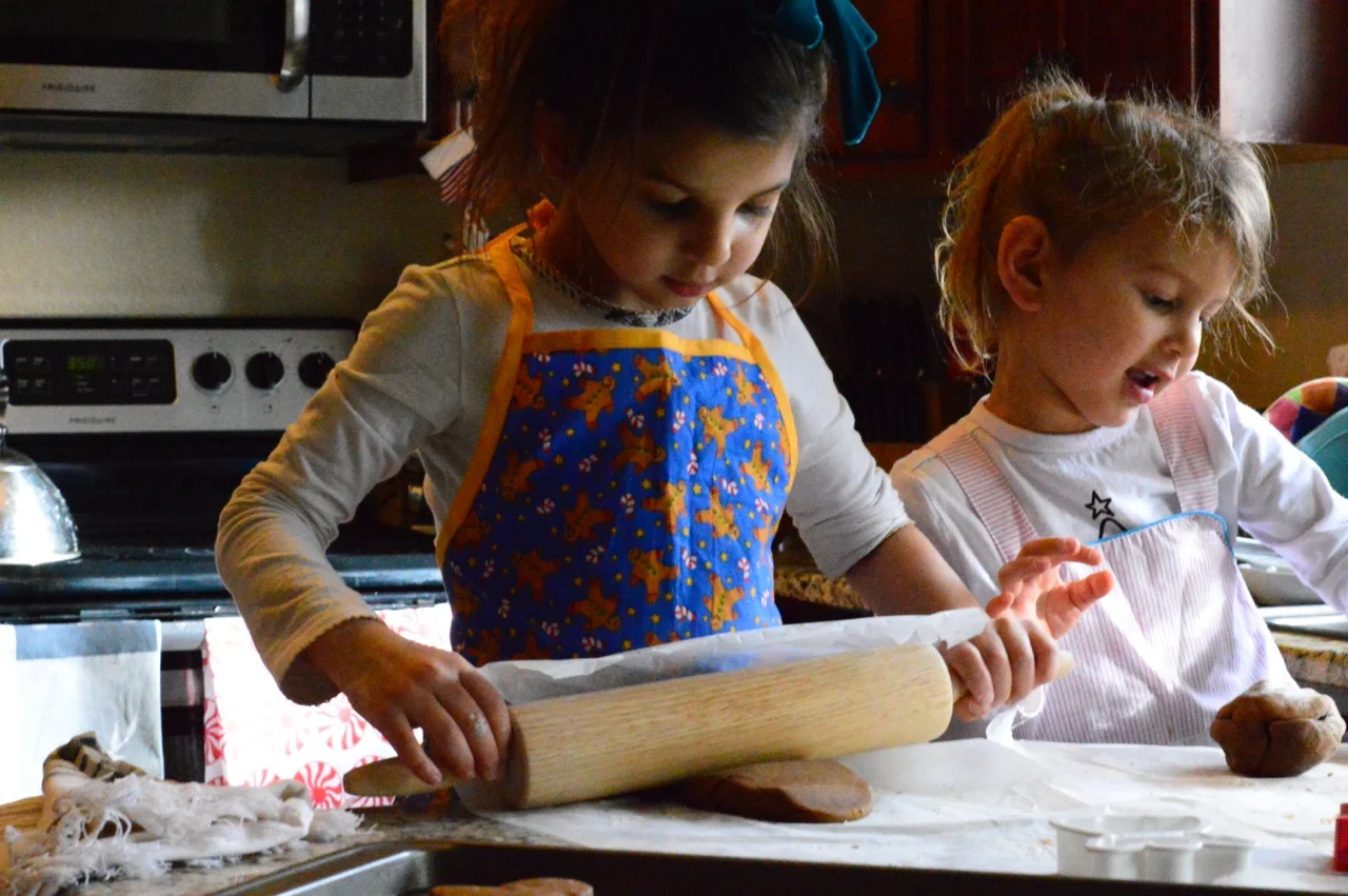 Gingerbread Cookie Girls