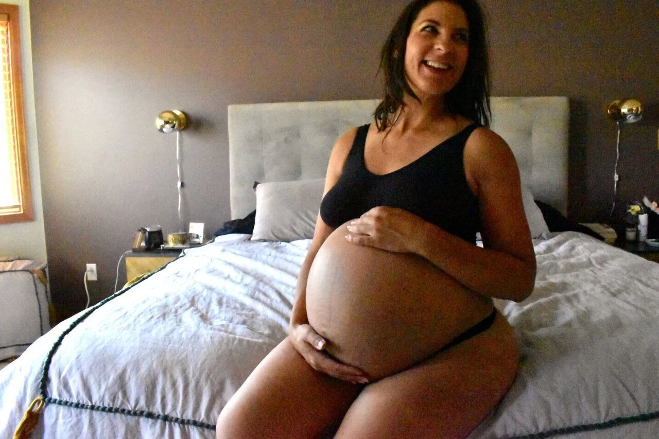 35 weeks pregnant with twins 1.jpg