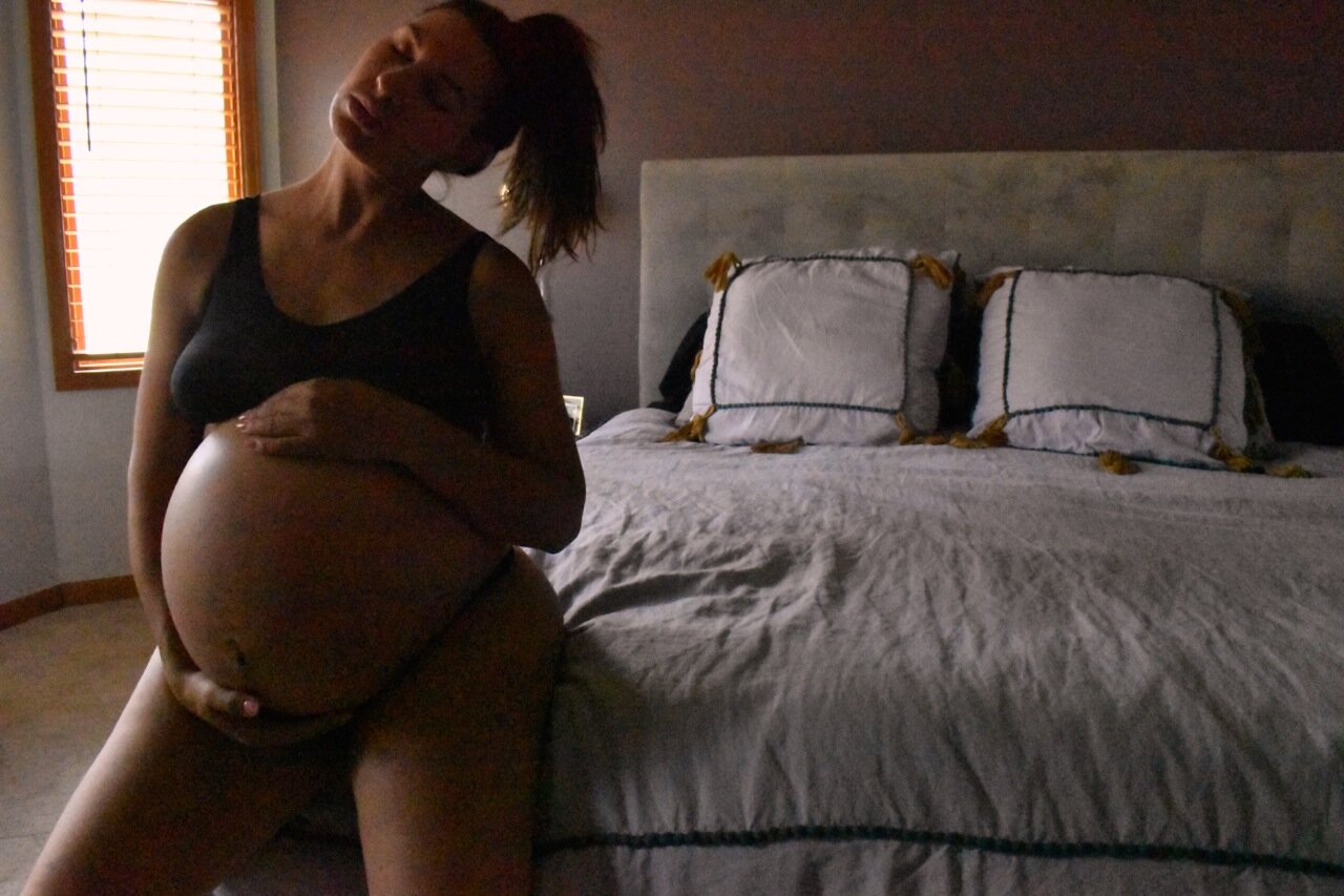 35 weeks pregnant with twins 3.jpg