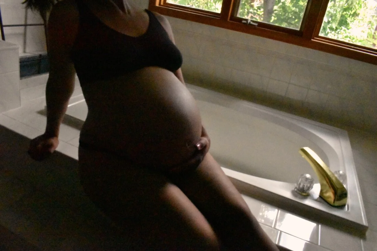 35 weeks pregnant with twins 4.jpg