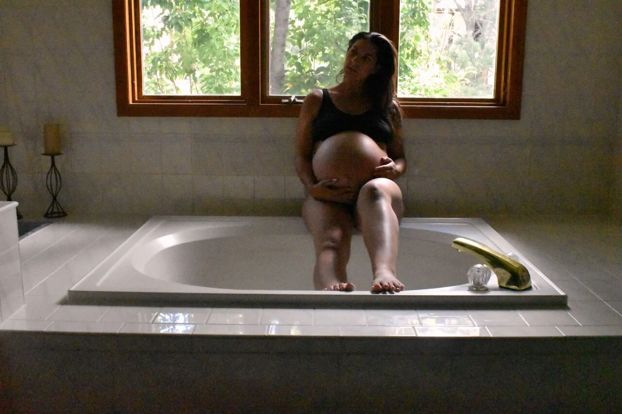 35 weeks pregnant with twins 10.jpg