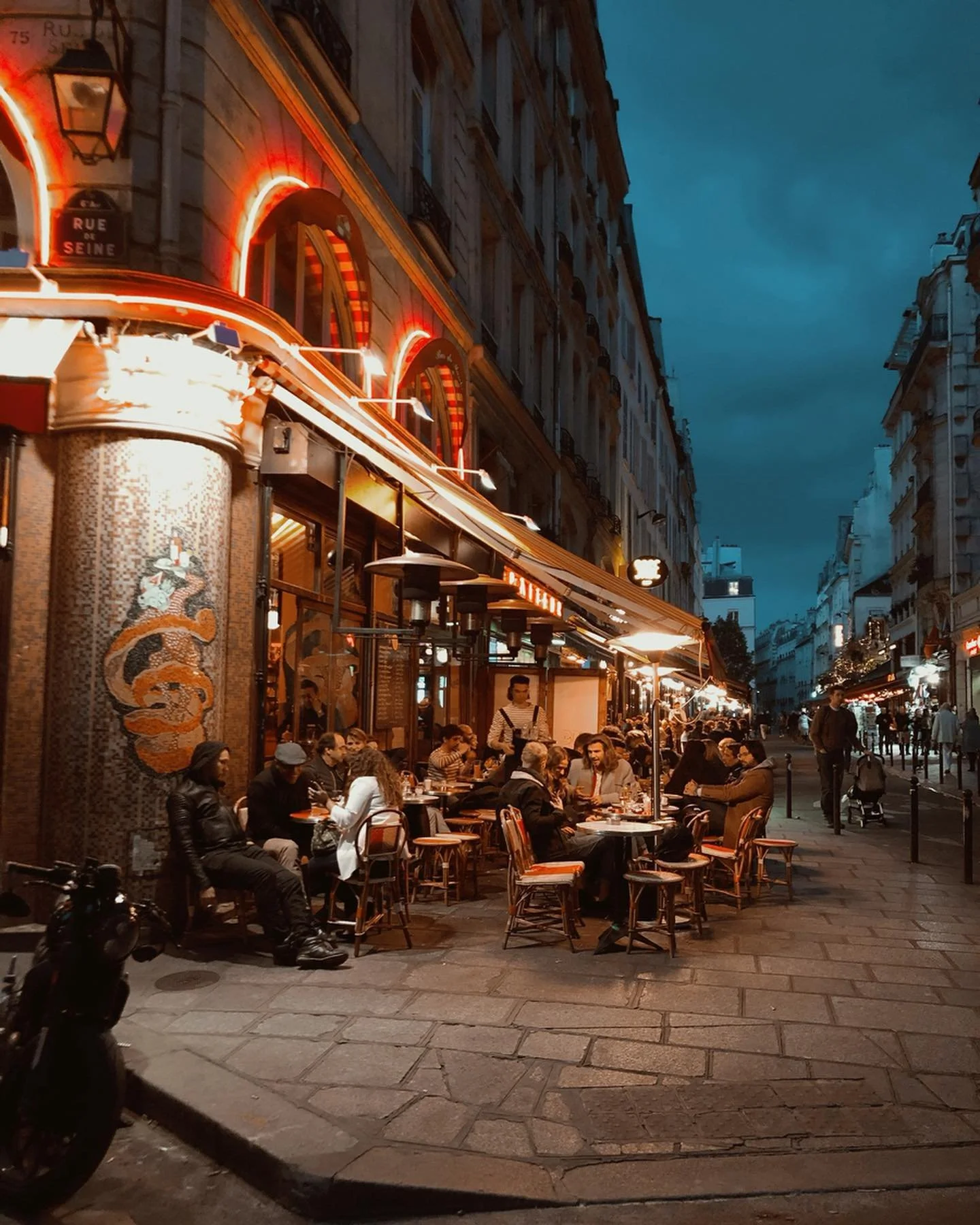 Paris Nightlife 🌙