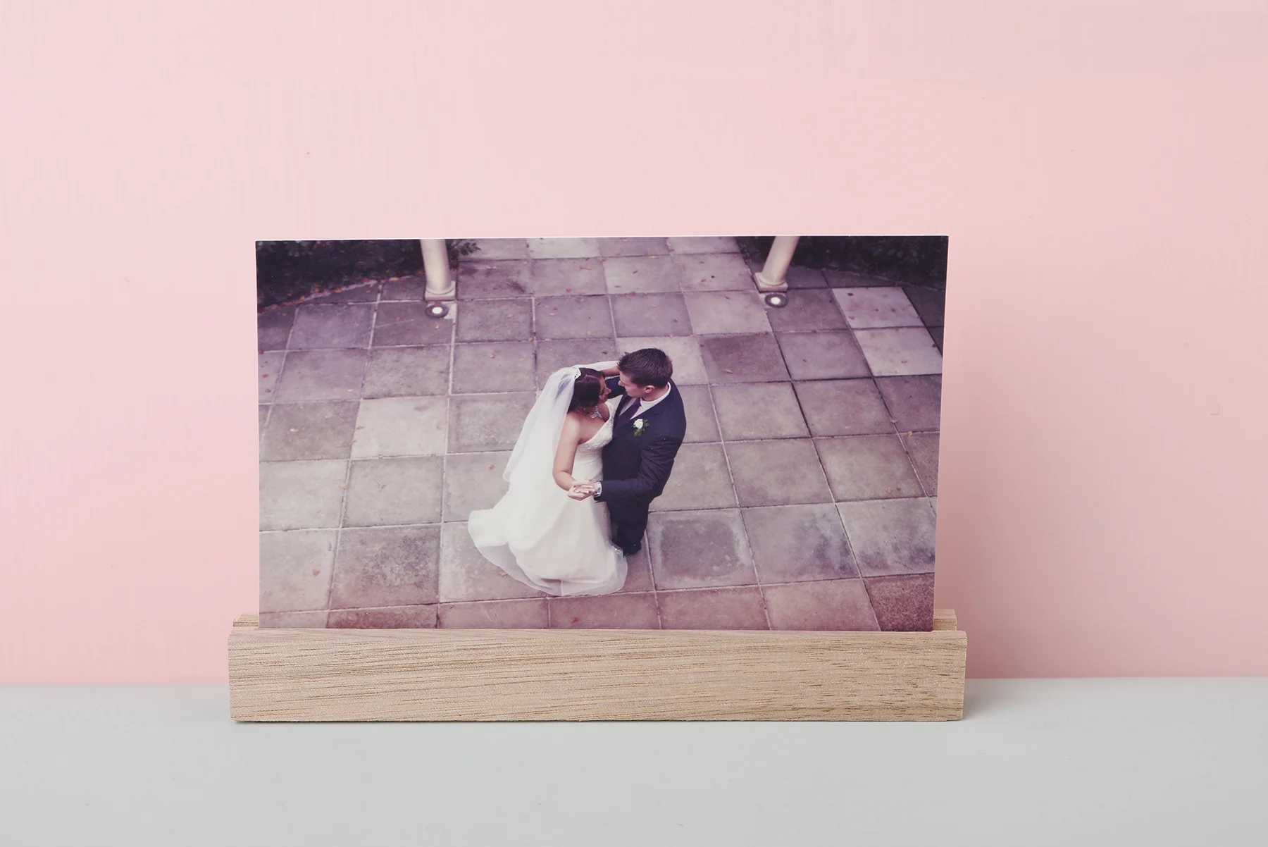 0. Raw oak photostand (1).jpg