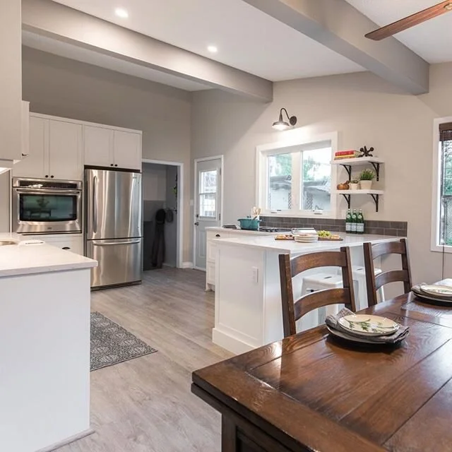 As we continue to spend most of our time at #home, who says our #home can&rsquo;t be our oasis? Call us today to discuss our affordable, #customcabinetry solutions, inspired by simplicity. Link in bio. #SencilloYYC

#interiorsofinsta #designyourhome 
