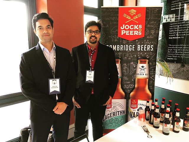 #jocksandpeers serving Cambridge brewed beers at the #pitchatpalace event at #cambridgejudgebusinessschool. Coming back to CJBS, the place where this idea was created, some 2 years ago has been very special. ,
,
,
,
@cambridgejudge #cjbslife #inspira