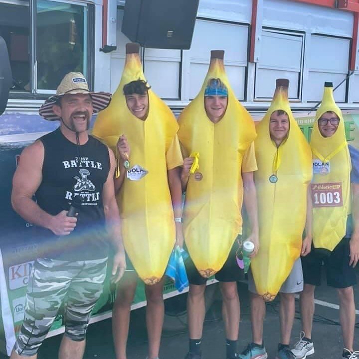 Bananas costume team winner