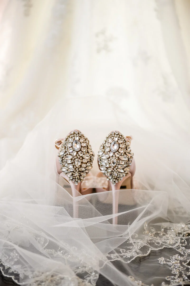 doubletree-by-hilton-raleigh-wedding-photos.jpg