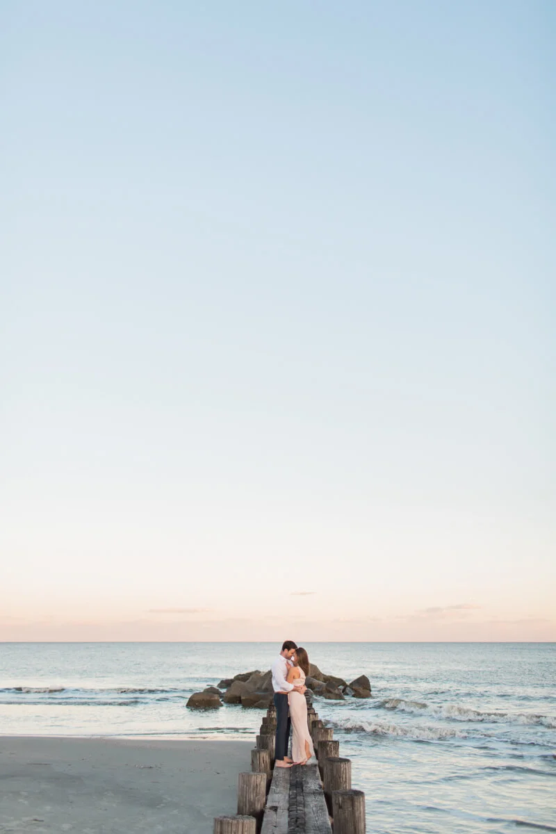 modern-charleston-sc-engagement-photos-13.jpg