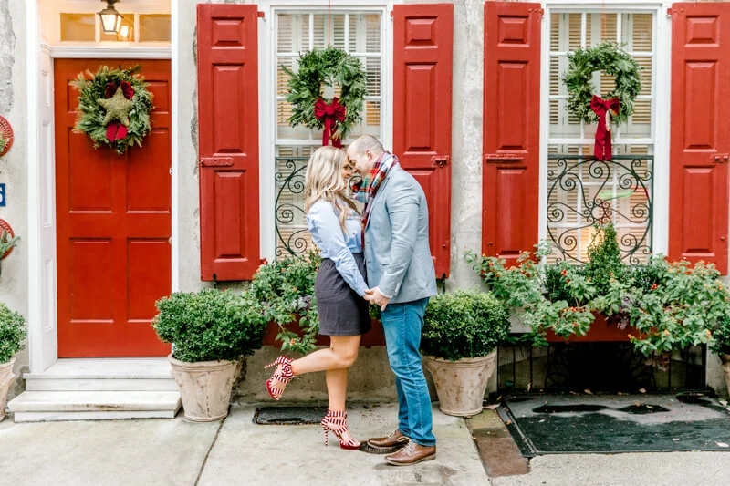 christmas-charleston-engagement-photos-8.jpg