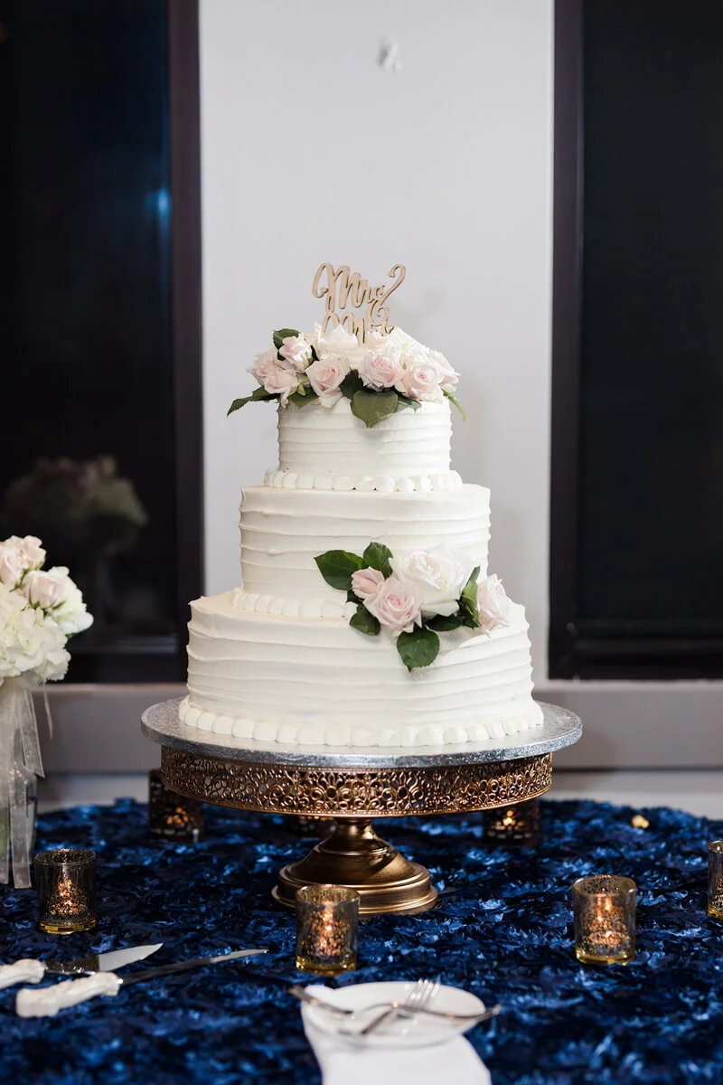 1705-east-raleigh-wedding-15.jpg