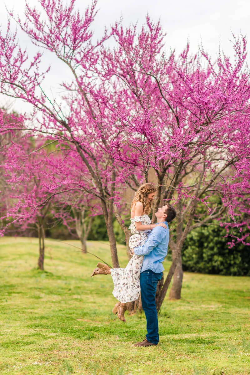 downtown-raleigh-engagement-photos-6.jpg