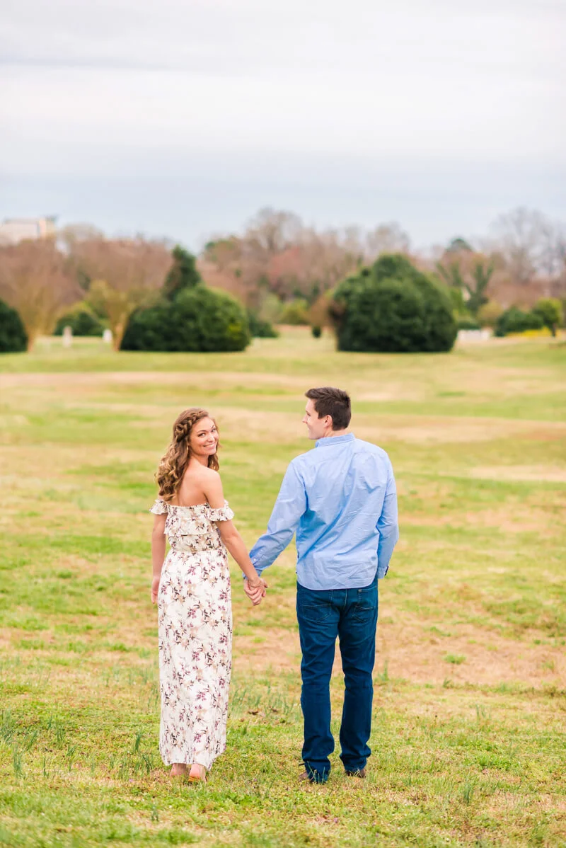downtown-raleigh-engagement-photos-12.jpg