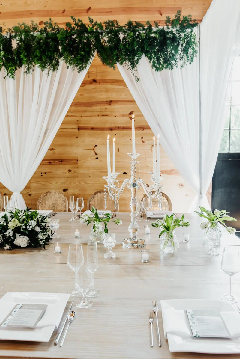 sophisticated-barn-wedding-shoot-9.jpg