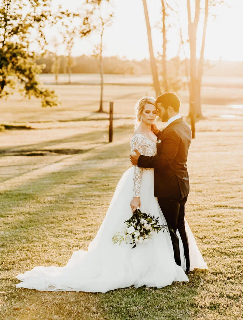 sophisticated-barn-wedding-shoot-19.jpg