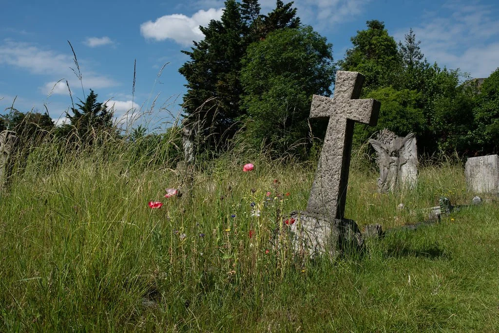 St.NicholasThamesDitton-2.jpg