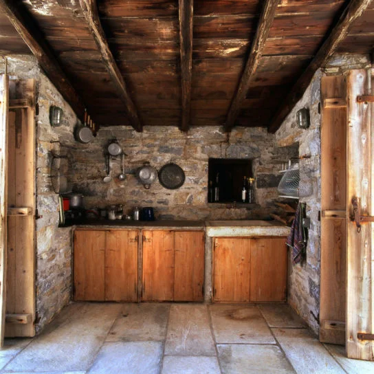 Katerina-Tsigarida-Architects-Primitive-Hut-4