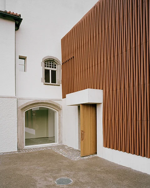 archaic_AtelierAbrahaAchermann_Gerichtshaus3.jpg