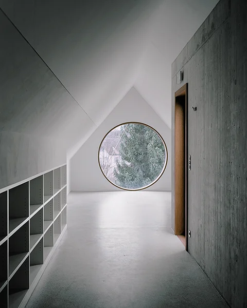 archaic_AtelierAbrahaAchermann_Gerichtshaus6.jpg