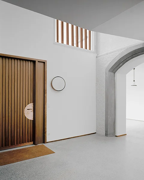 archaic_AtelierAbrahaAchermann_Gerichtshaus7.jpg