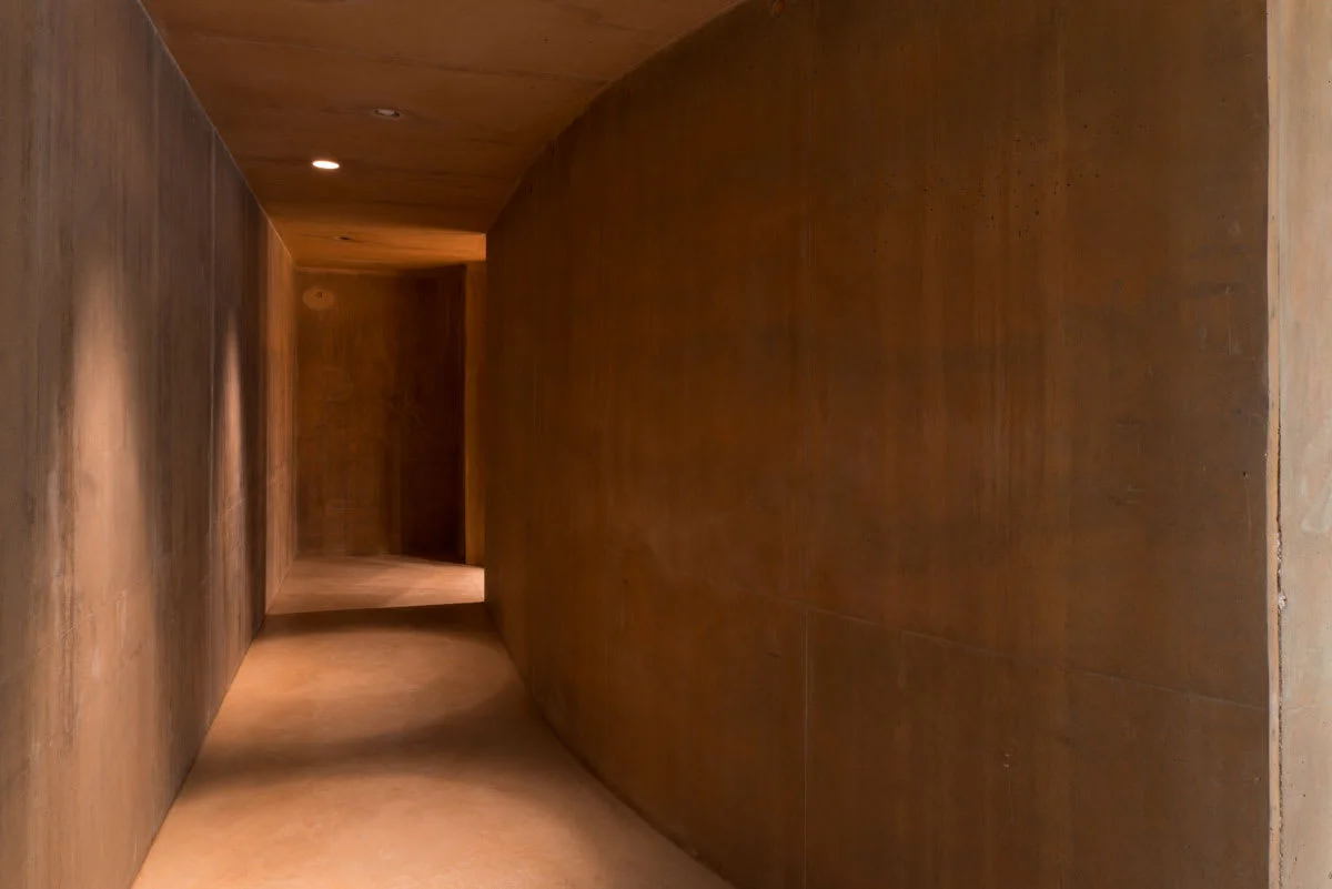 archaic_GoncaloByrne_ThaliaTheatre_18.jpg