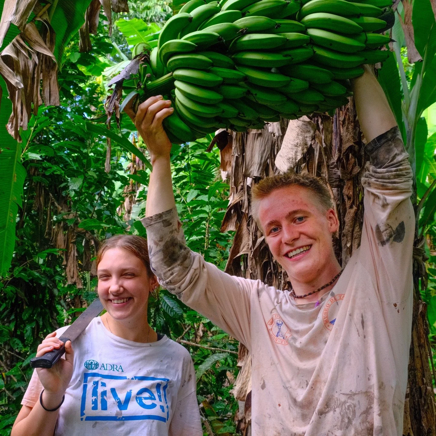 Intern life at Camino Verde. 

It is remote and wild &mdash; but that doesn't mean it's all work and no play. 

Read more in our latest blog post: caminoverde.org/blog 

Link in bio.

Blog post (text and photos) by environmental journalist and photog