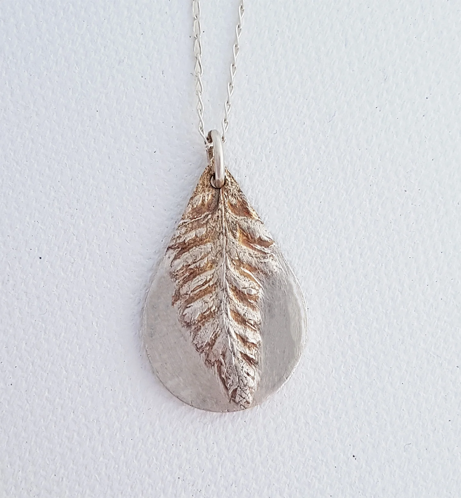 Ellas pendant 1.jpg