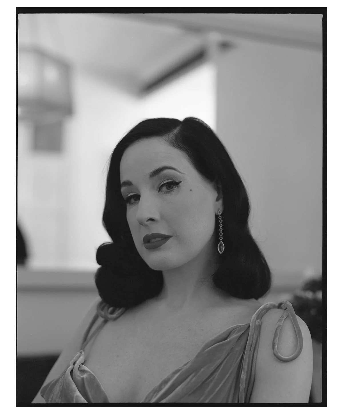 Dita_von_Teese_001-1200x1440.jpg