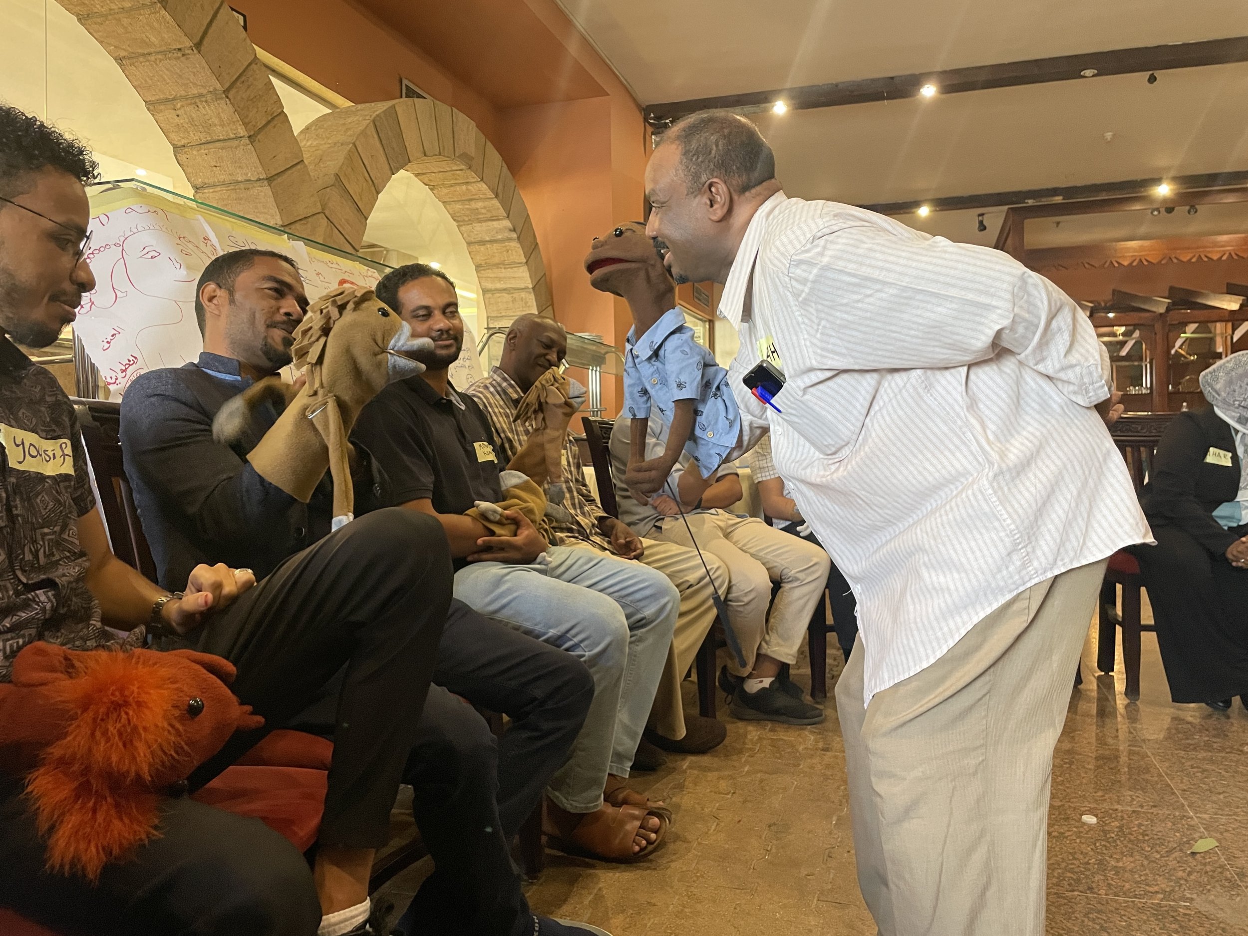 الصفحة -04- No Strings International - فيديوهات ورشة الدمى والممارسات المستنيرة بالصدمات - أسوان/السودان